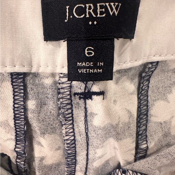 Jcrew Factory flower shorts - Picture 4 of 4